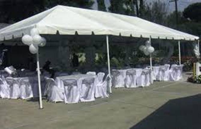 Resultado de imagen para weddings in a tent ideas